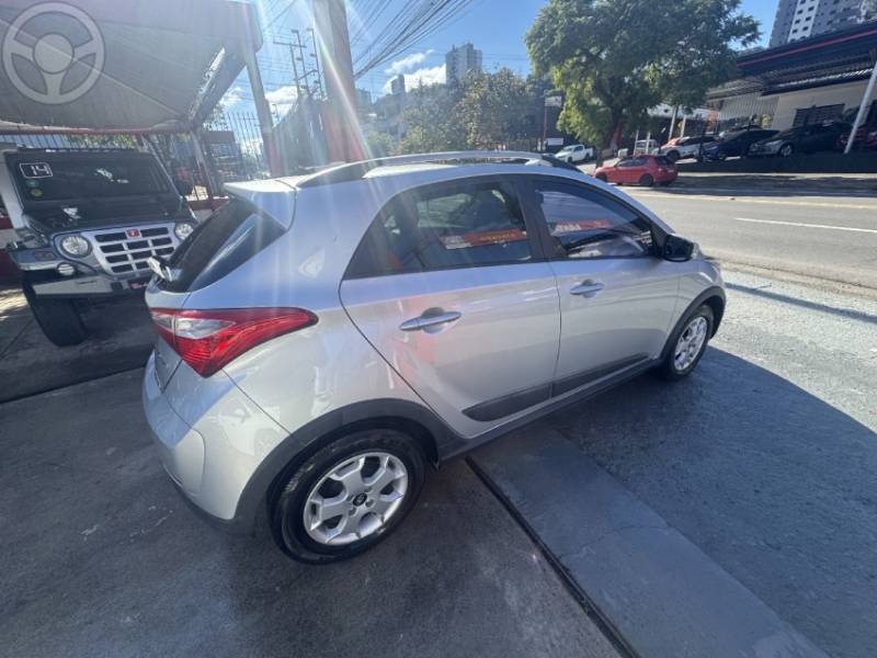 HYUNDAI - HB20X 1.6 16V STYLE FLEX 4P AUTOMÁTICO - 2013/2014 - PRATA - R$ 55.900,00