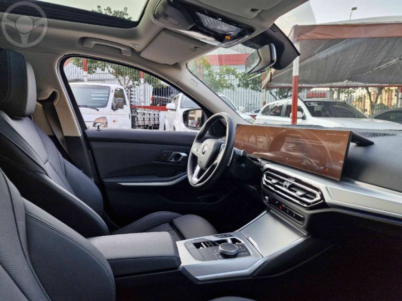 BMW - 320I 2.0 SPORT GP 16V TURBO ACTIVE FLEX 4P AUTOMÁTICO - 2024/2024 - CHUMBO - R$ 309.000,00