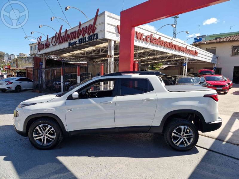 FIAT - TORO 2.0 16V TURBO DIESEL FREEDOM 4WD AT9 AUTOMÁTICO - 2018/2019 - BRANCA - R$ 104.900,00