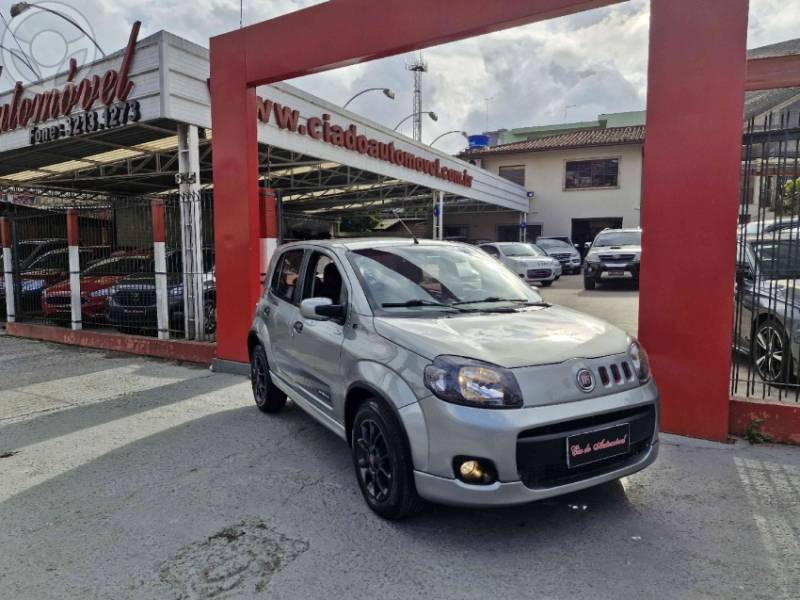 FIAT - UNO 1.4 EVO SPORTING 8V FLEX 4P MANUAL - 2014/2014 - PRATA - R$ 39.800,00