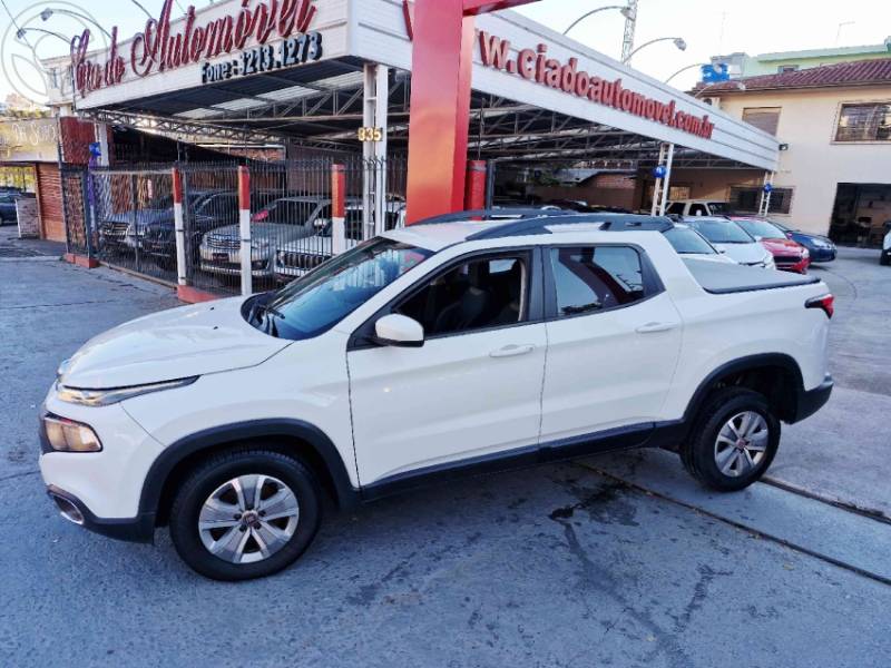 FIAT - TORO 1.8 16V EVO FLEX FREEDOM AUTOMÁTICO - 2018/2019 - BRANCA - R$ 89.000,00