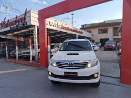 TOYOTA - HILUX SW4 3.0 SRV 4X4 16V TURBO INTERCOOLER DIESEL 4P AUTOMÁTICO - 2013/2013 - BRANCA - R$ 134.000,00