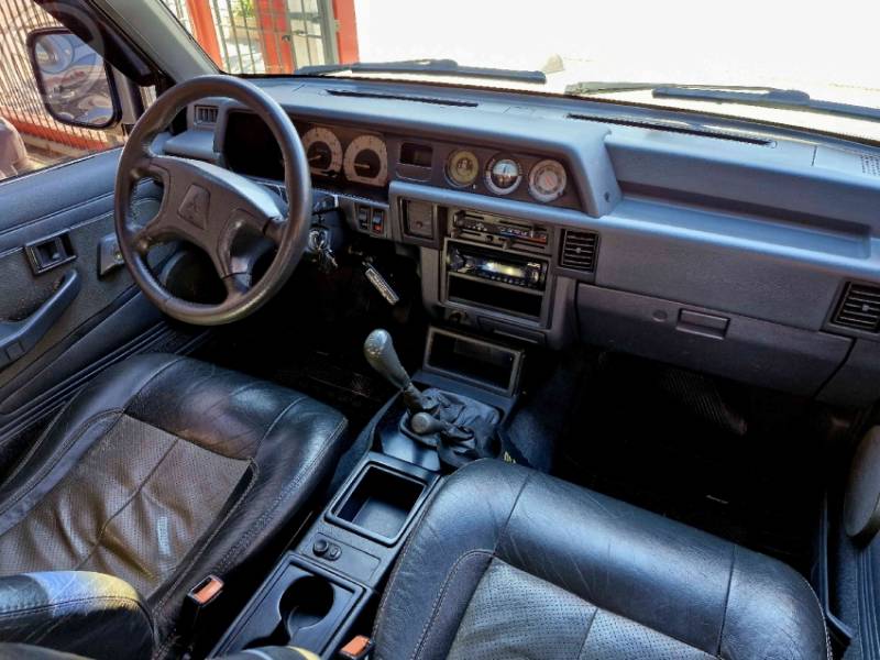 MITSUBISHI - L200 2.5 GLS HPE 4X4 CD 8V TURBO DIESEL 4P MANUAL - 2002/2003 - CINZA - R$ 59.000,00