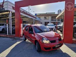 RENAULT - CLIO 1.0 CAMPUS 16V FLEX 4P MANUAL - 2012/2012 - VERMELHA - R$ 23.900,00
