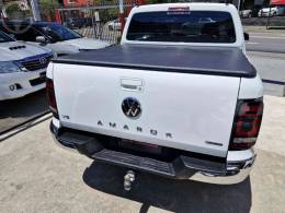 VOLKSWAGEN - AMAROK 3.0 V6 TDI HIGHLINE CD DIESEL 4MOTION AUTOMÁTICO - 2024/2025 - BRANCA - R$ 290.000,00
