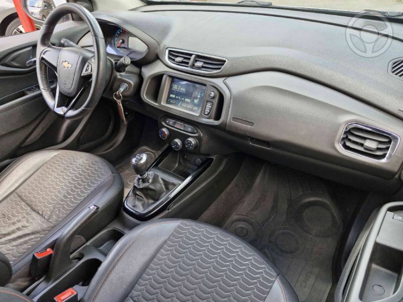 CHEVROLET - ONIX 1.4 MPFI LTZ 8V FLEX 4P MANUAL - 2018/2018 - BRANCA - R$ 67.900,00