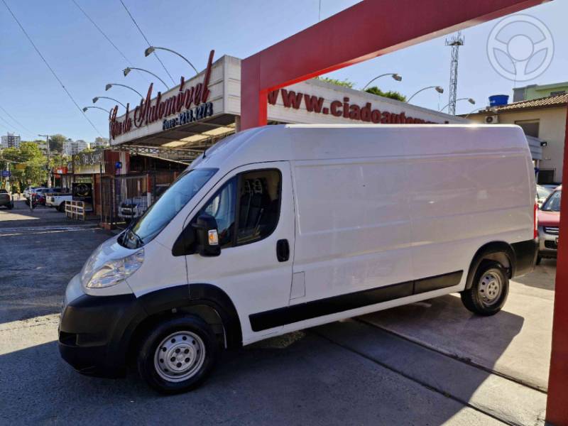 FIAT - DUCATO 2.3 MAXICARGO 8V TURBO DIESEL 3P MANUAL - 2019/2019 - BRANCA - R$ 150.000,00