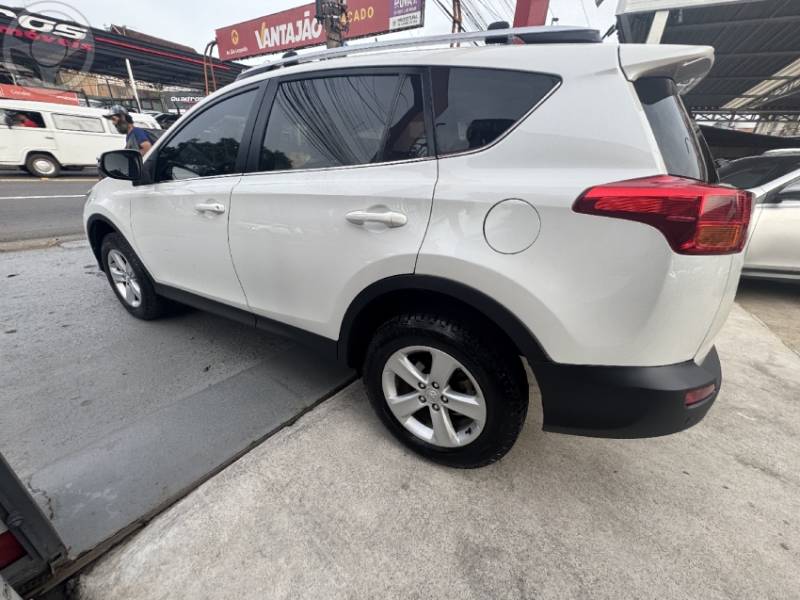 TOYOTA - RAV4 2.0 4X2 16V 4P AUTOMÁTICO - 2014/2014 - BRANCA - R$ 84.900,00