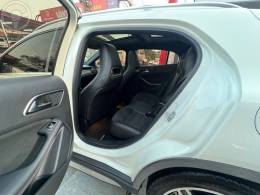MERCEDES-BENZ - GLA 250 2.0 16V TURBO SPORT 4P AUTOMÁTICO - 2015/2016 - BRANCA - R$ 134.000,00