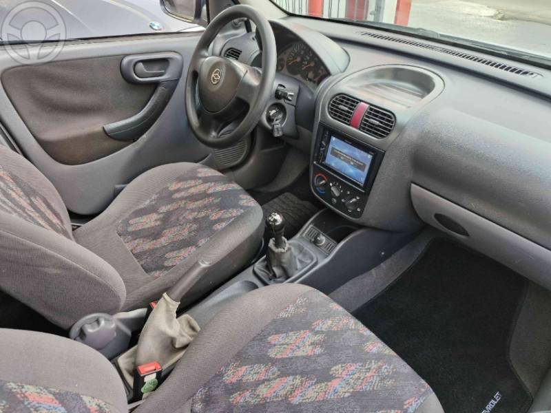 CHEVROLET - MONTANA 1.8 MPFI CS 8V FLEXPOWER 2P MANUAL - 2004/2004 - BRANCA - R$ 30.900,00