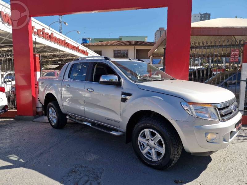 FORD - RANGER 3.2 LIMITED 4X4 CD 20V DIESEL 4P AUTOMÁTICO - 2014/2014 - PRATA - R$ 99.800,00