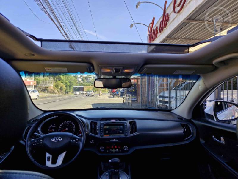 KIA MOTORS - SPORTAGE 2.0 EX 4X2 16V FLEX 4P AUTOMÁTICO - 2013/2014 - BRANCA - R$ 79.800,00