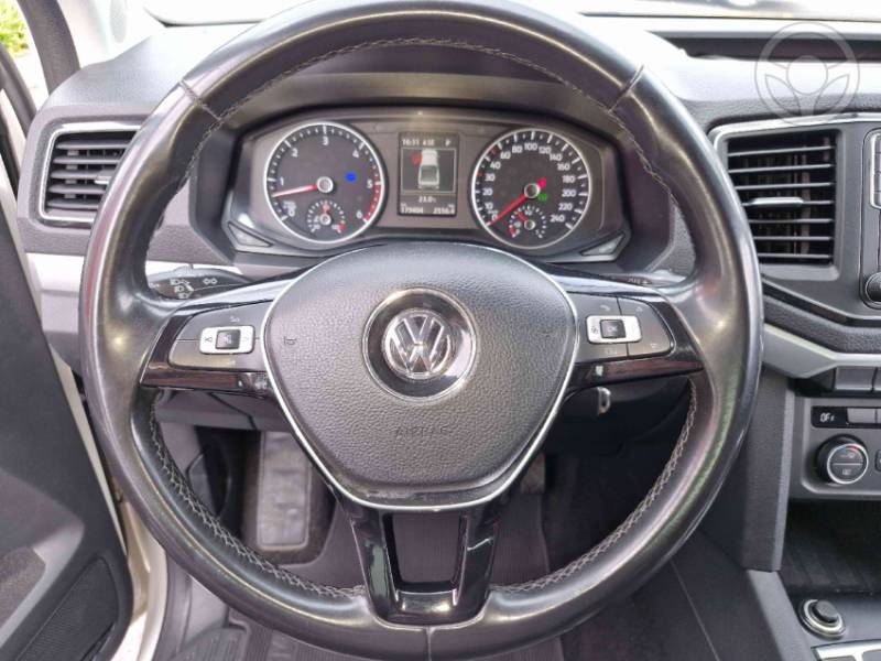 VOLKSWAGEN - AMAROK 3.0 V6 TDI HIGHLINE CD DIESEL 4MOTION AUTOMÁTICO - 2018/2018 - BRANCA - R$ 139.000,00