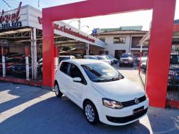 VOLKSWAGEN - FOX 1.0 MI TREND 8V FLEX 4P MANUAL - 2012/2013 - BRANCA - R$ 37.900,00