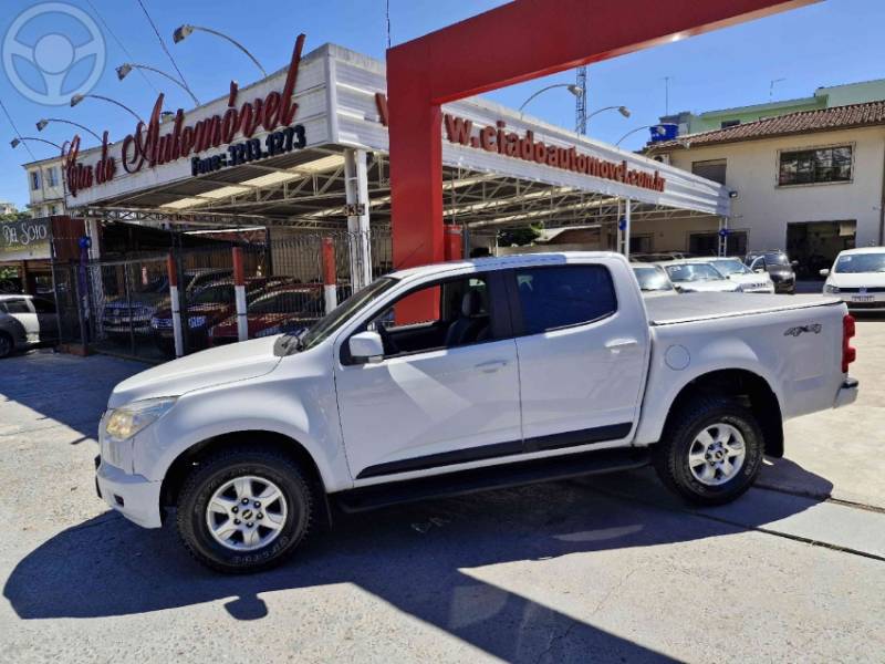 CHEVROLET - S10 2.8 LT 4X4 CD 16V TURBO DIESEL 4P AUTOMÁTICO - 2013/2014 - BRANCA - R$ 109.000,00