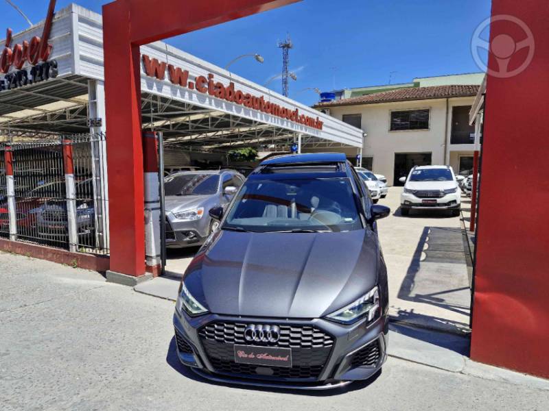 AUDI - A3 2.0 TFSI PERFORMANCE BLACK SEDAN 4P AUTOMÁTICA - 2022/2023 - CINZA - R$ 209.000,00