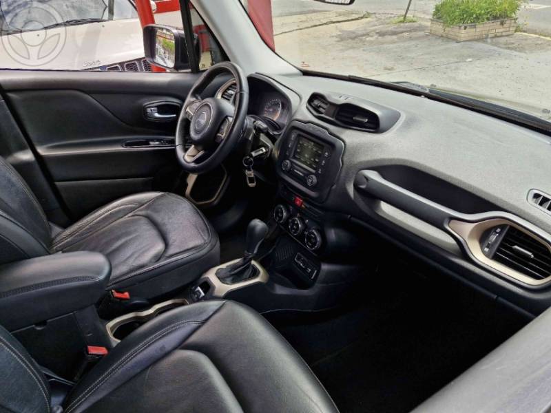 JEEP - RENEGADE 1.8 16V FLEX LONGITUDE 4P AUTOMÁTICO - 2017/2017 - PRETA - R$ 64.900,00