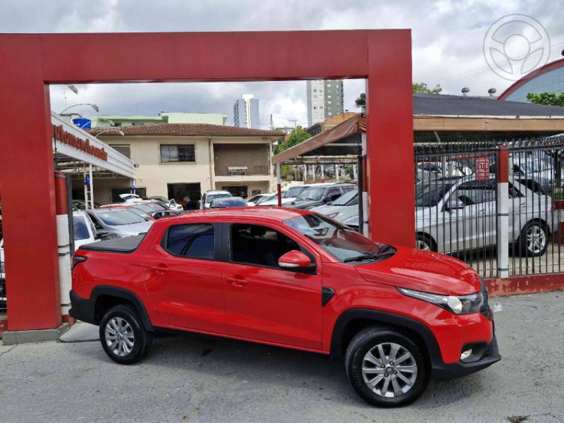FIAT - STRADA - 2021/2022 - VERMELHA - R$ 92.000,00