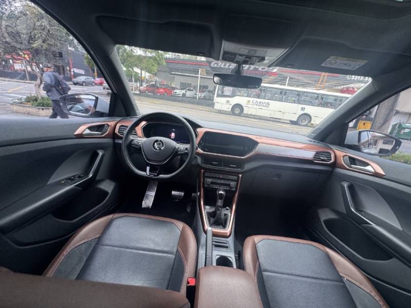 VOLKSWAGEN - T-CROSS 1.0 COMFORTLINE TSI FLEX 4P AUTOMÁTICO - 2021/2021 - BRANCA - R$ 113.000,00