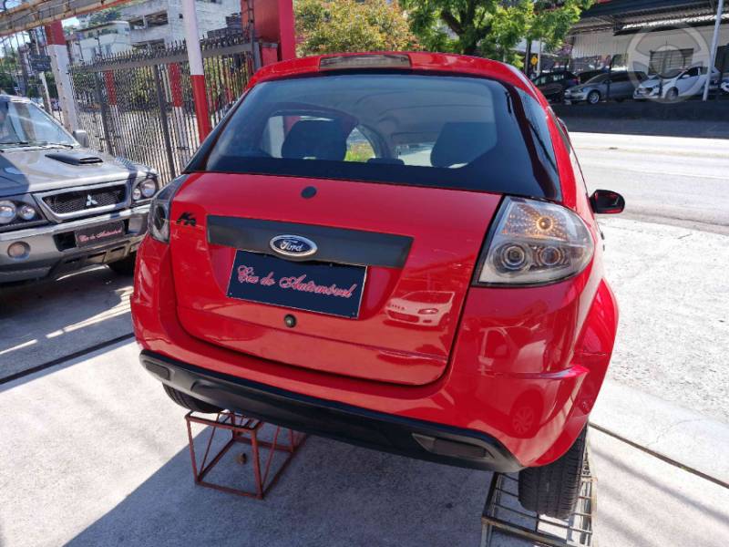 FORD - KA 1.0 MPI 8V FLEX 2P MANUAL - 2013/2013 - VERMELHA - R$ 26.900,00