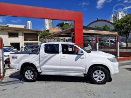TOYOTA - HILUX 3.0 SRV TOP 4X4 CD 16V TURBO INTERCOOLER DIESEL 4P AUTOMÁTICO - 2014/2015 - BRANCA - R$ 149.000,00