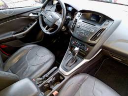 FORD - FOCUS 2.0 SE PLUS 16V FLEX 4P AUTOMÁTICO - 2015/2016 - VERMELHA - R$ 59.800,00