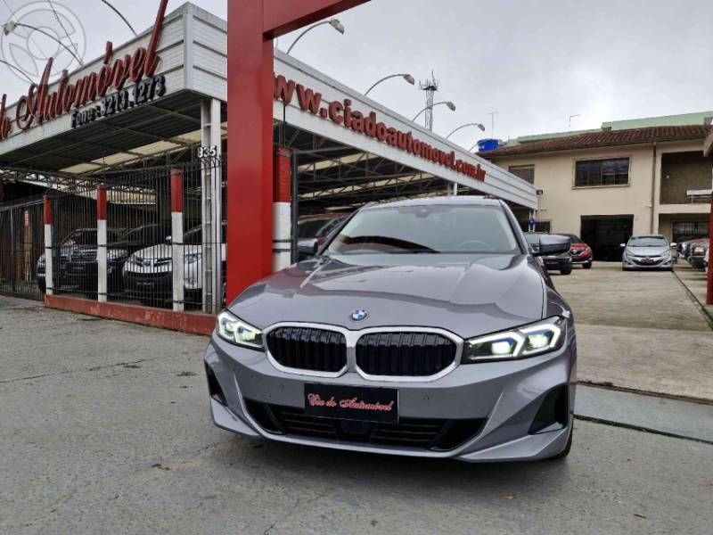 BMW - 320I 2.0 SPORT GP 16V TURBO ACTIVE FLEX 4P AUTOMÁTICO - 2024/2024 - CHUMBO - R$ 309.000,00