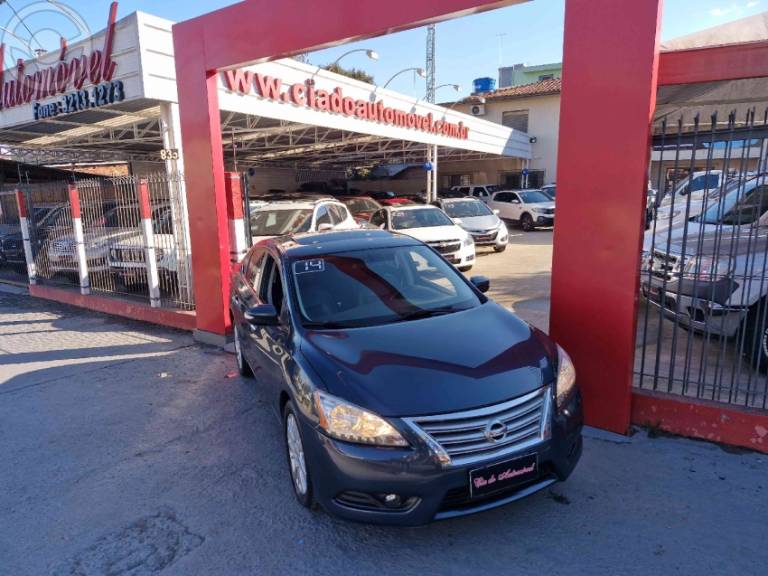 NISSAN - SENTRA 2.0 SL 16V FLEX 4P AUTOMÁTICO - 2013/2014 - CINZA - R$ 53.900,00