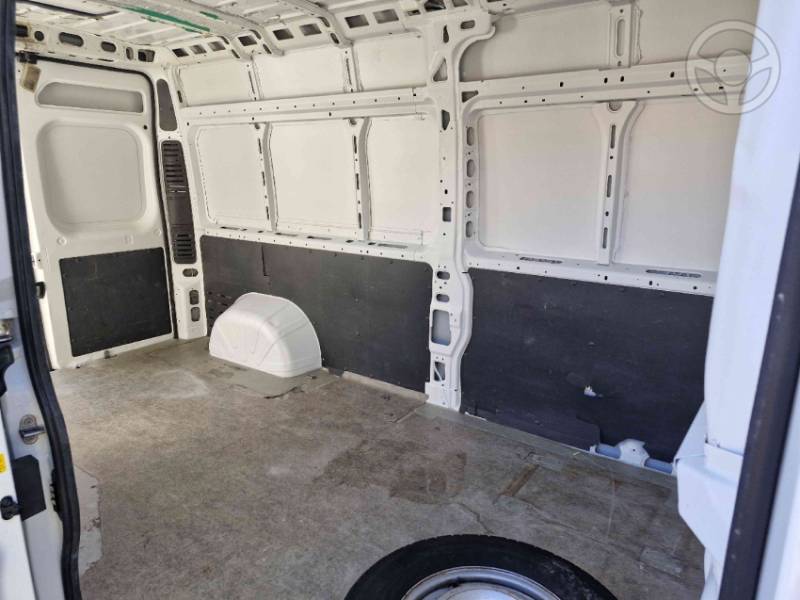 FIAT - DUCATO 2.3 MAXICARGO 8V TURBO DIESEL 3P MANUAL - 2019/2019 - BRANCA - R$ 150.000,00