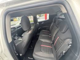 FIAT - TORO 1.8 16V EVO FLEX FREEDOM AUTOMÁTICO - 2018/2019 - BRANCA - R$ 89.000,00