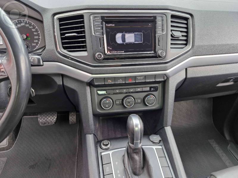 VOLKSWAGEN - AMAROK 3.0 V6 TDI HIGHLINE CD DIESEL 4MOTION AUTOMÁTICO - 2018/2018 - BRANCA - R$ 139.000,00