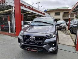 TOYOTA - HILUX SW4 2.8 SRX 4X4 16V TURBO INTERCOOLER DIESEL 4P AUTOMÁTICO - 2021/2022 - CINZA - R$ 309.000,00