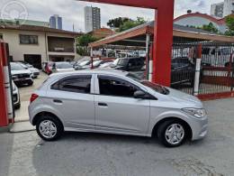 CHEVROLET - ONIX 1.0 MPFI JOY 8V FLEX 4P MANUAL - 2017/2018 - PRATA - R$ 46.900,00