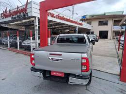 TOYOTA - HILUX 2.8 SRX 4X4 CD 16V DIESEL 4P AUTOMÁTICO - 2022/2022 - CINZA - R$ 239.000,00