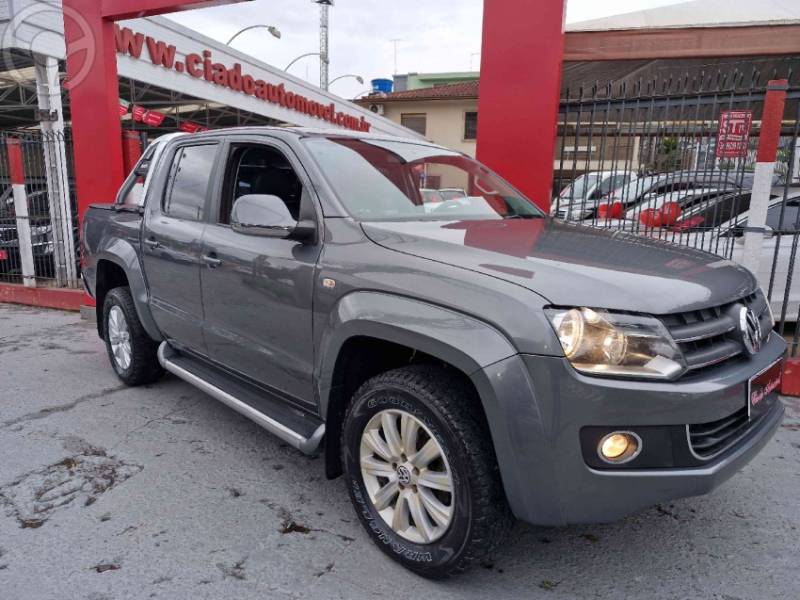 VOLKSWAGEN - AMAROK 2.0 HIGHLINE 4X4 CD 16V TURBO INTERCOOLER DIESEL 4P MANUAL - 2010/2011 - CINZA - R$ 69.800,00